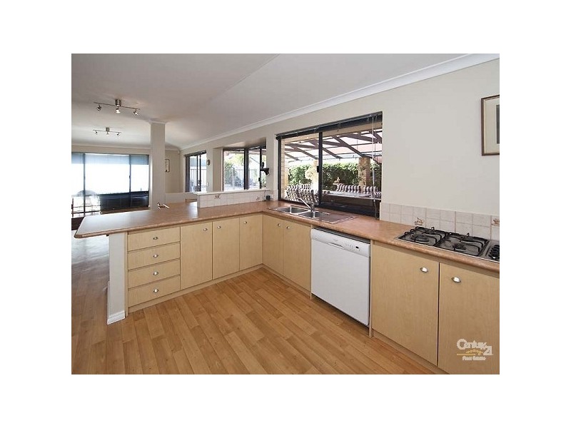 5 Pearce Court, Huntingdale WA 6110