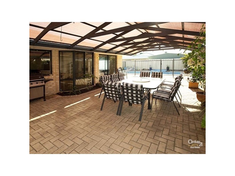 5 Pearce Court, Huntingdale WA 6110