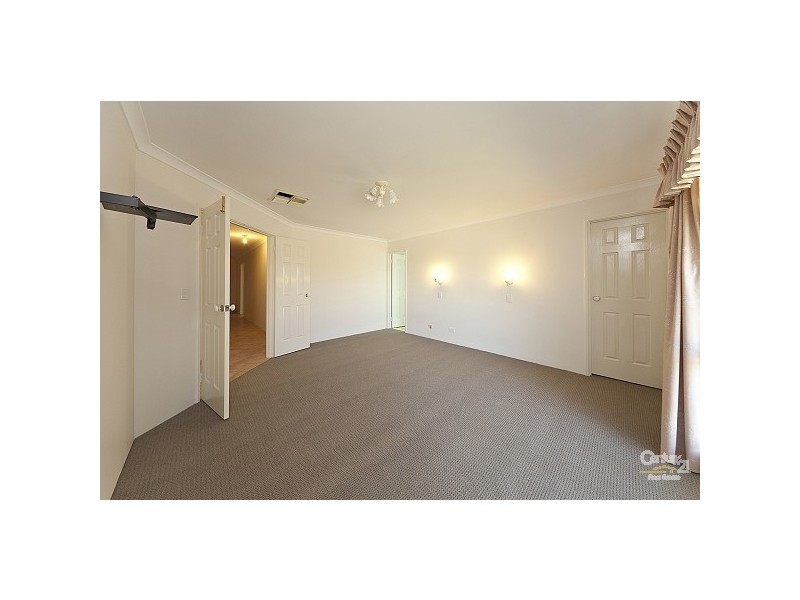 22 Wisteria Place, Thornlie WA 6108