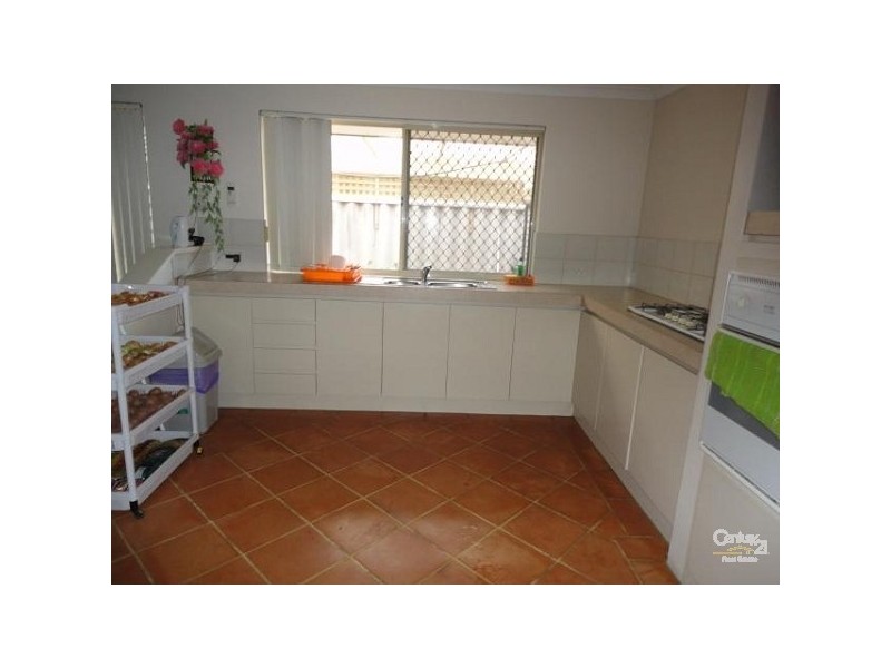 19 River Bank Drive, Gosnells WA 6110