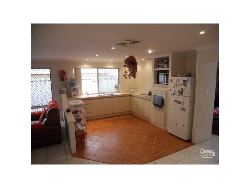 19 River Bank Drive, Gosnells WA 6110