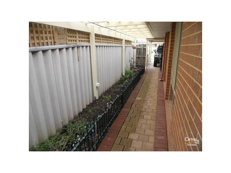 19 River Bank Drive, Gosnells WA 6110