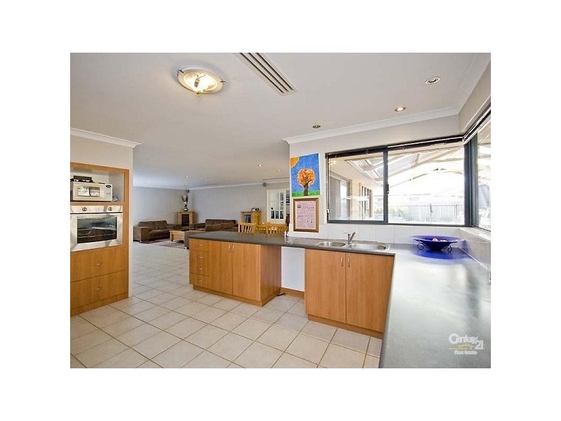 14 Bradshaw Street, Canning Vale WA 6155