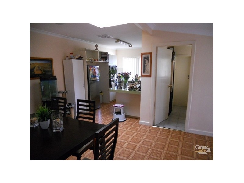 36 Whiteside Street, Cloverdale WA 6105