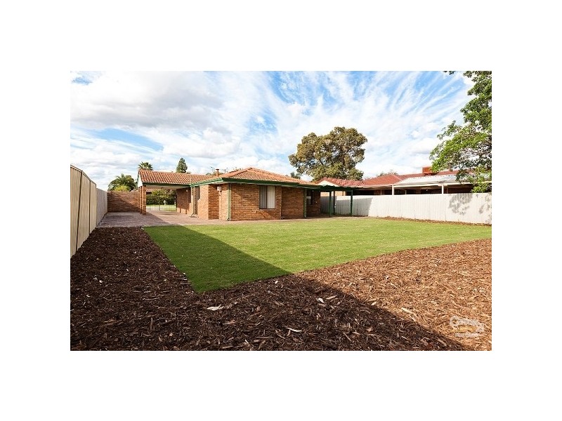 16 Mallard Street, Thornlie WA 6108