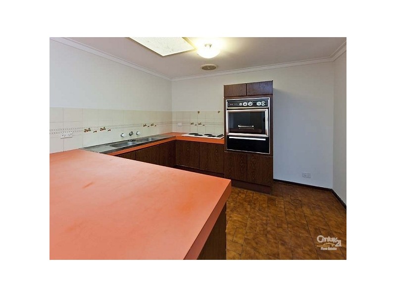 14 Jacobsen Way, Thornlie WA 6108