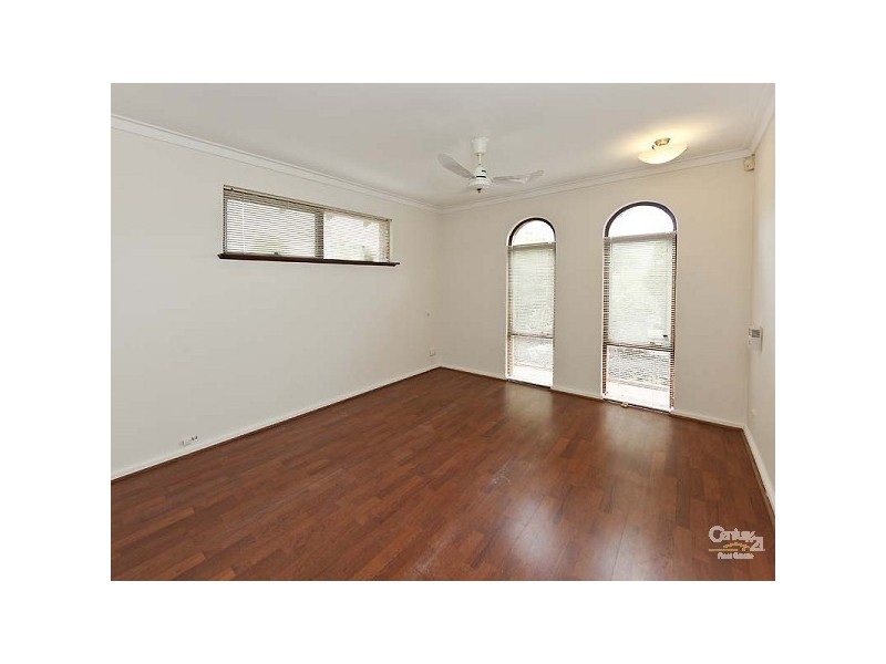 14 Jacobsen Way, Thornlie WA 6108