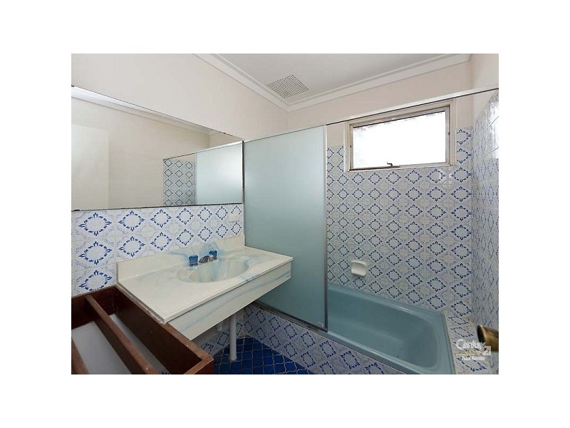 14 Jacobsen Way, Thornlie WA 6108
