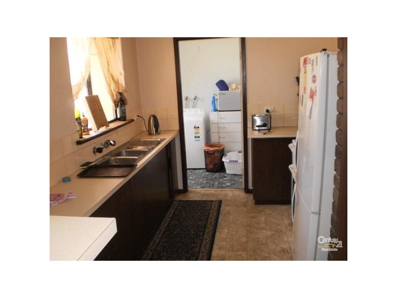 12 Meuller Way, Thornlie WA 6108