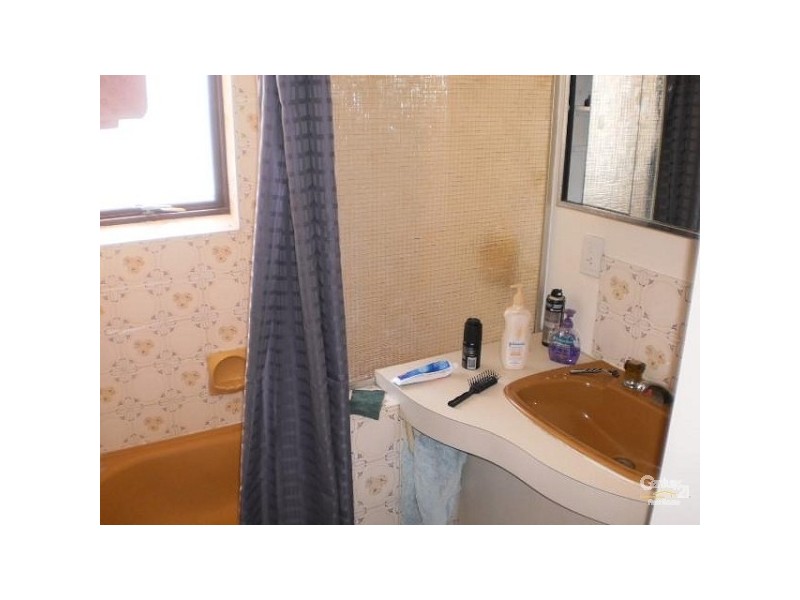 12 Meuller Way, Thornlie WA 6108