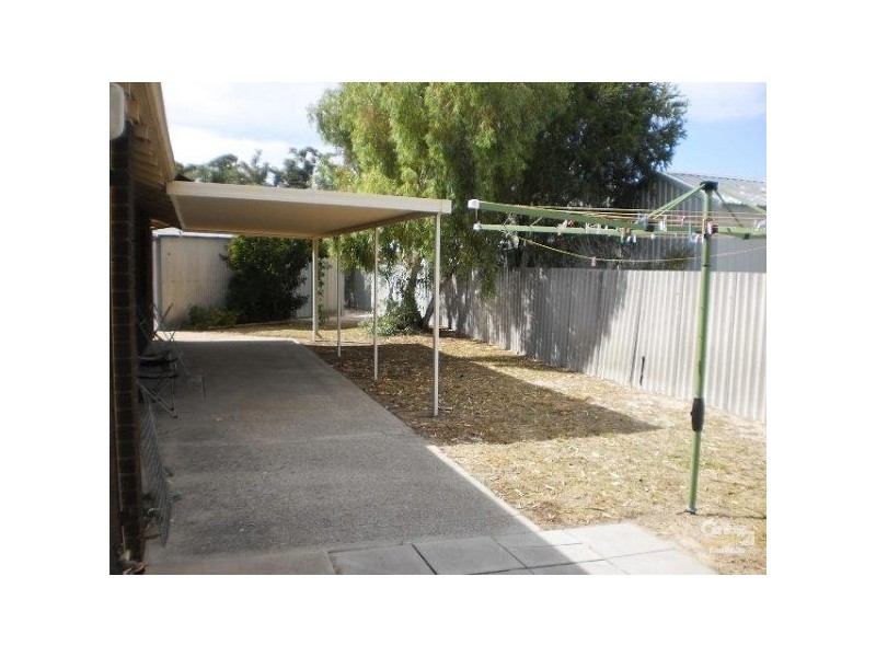 12 Meuller Way, Thornlie WA 6108