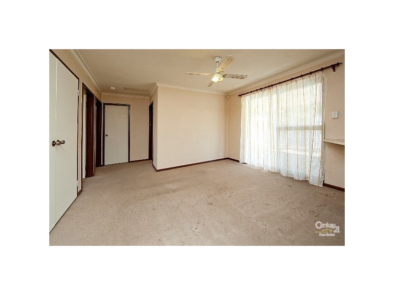 12 Meuller Way, Thornlie WA 6108