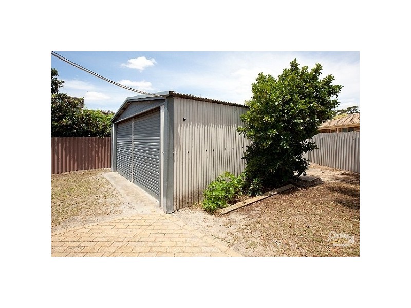 12 Meuller Way, Thornlie WA 6108