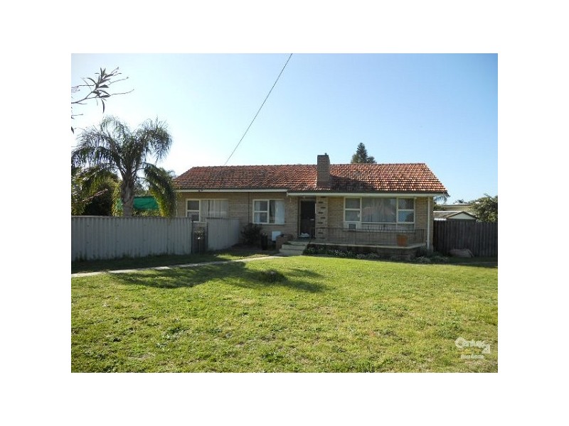 26 Cranwell Street, Thornlie WA 6108