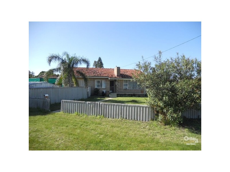 26 Cranwell Street, Thornlie WA 6108