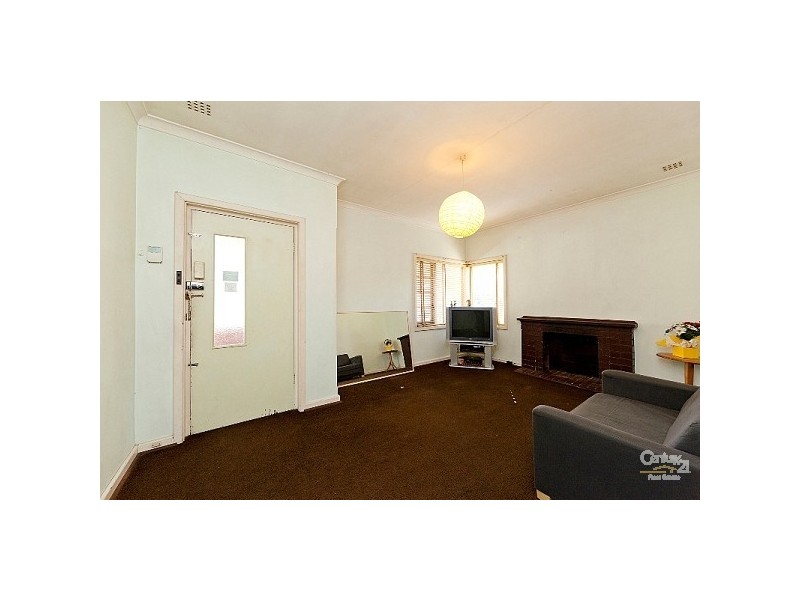 52 Alvah Street, St James WA 6102