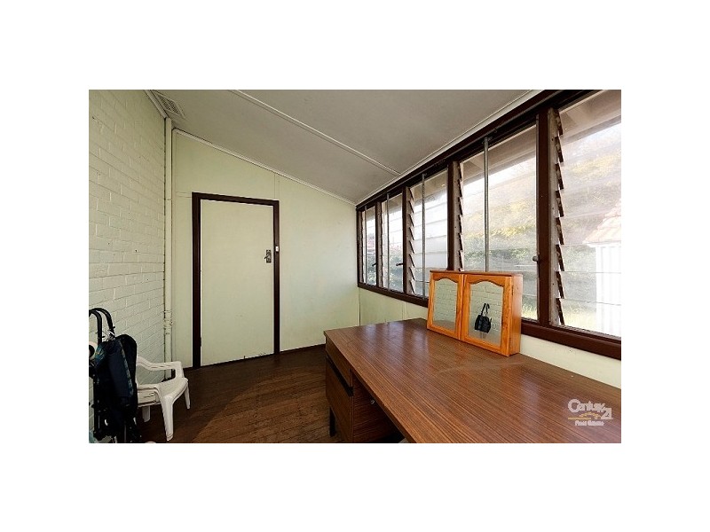 52 Alvah Street, St James WA 6102