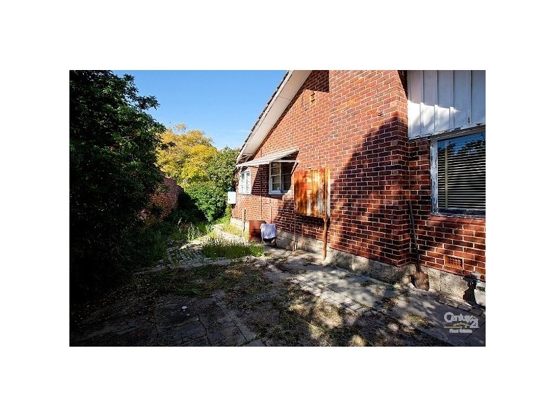 52 Alvah Street, St James WA 6102