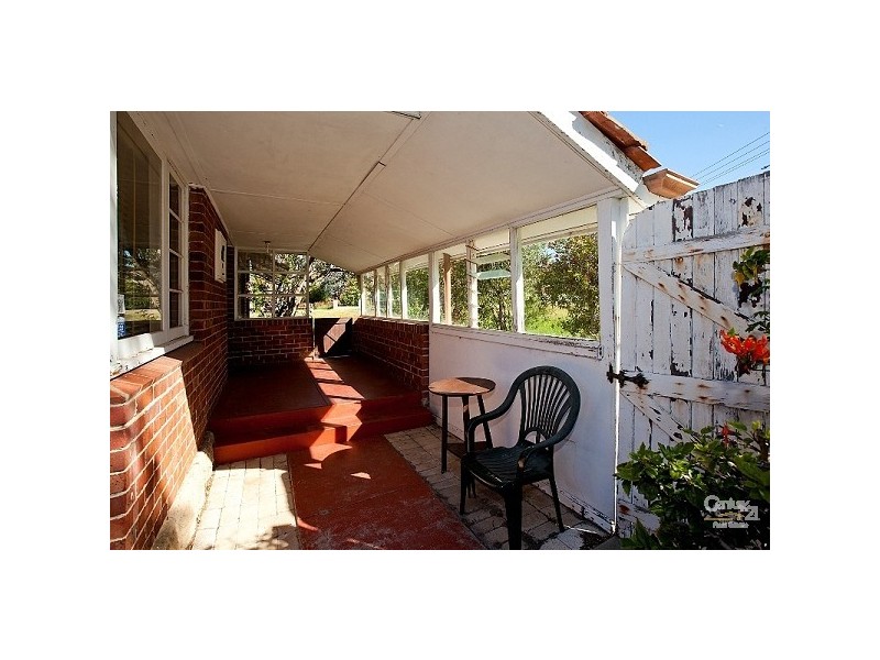 52 Alvah Street, St James WA 6102