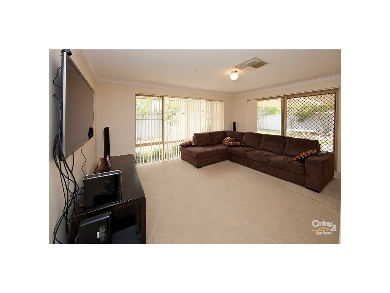 15 Madden Place, Huntingdale WA 6110