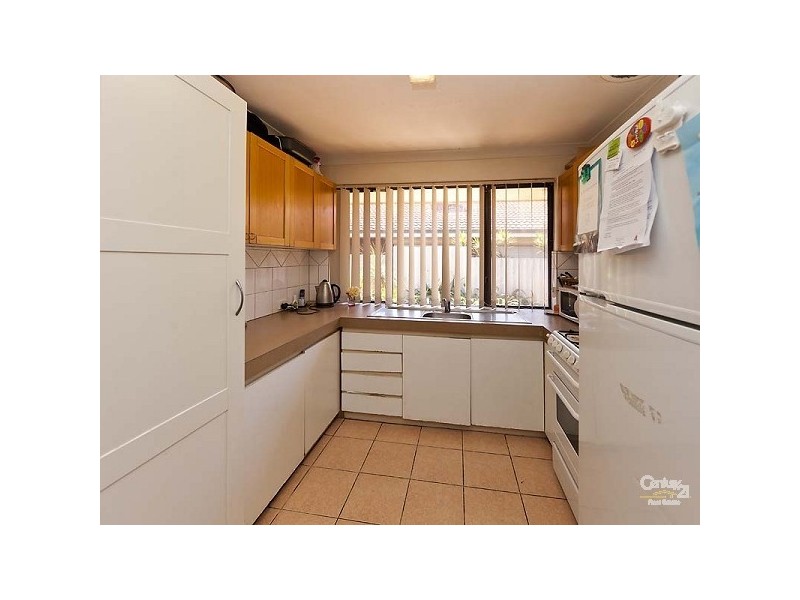 4 Jurien Way, Thornlie WA 6108