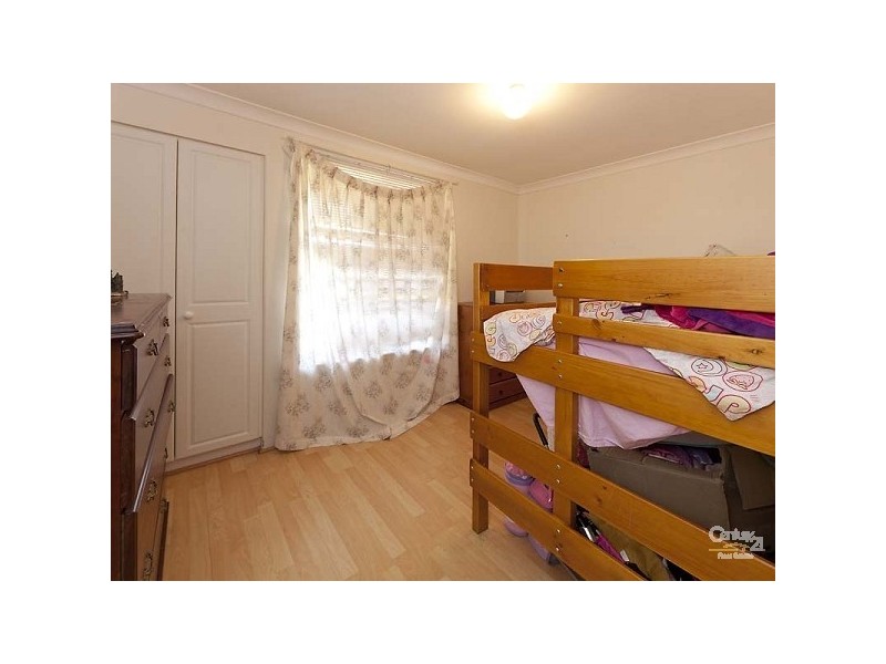 4 Jurien Way, Thornlie WA 6108