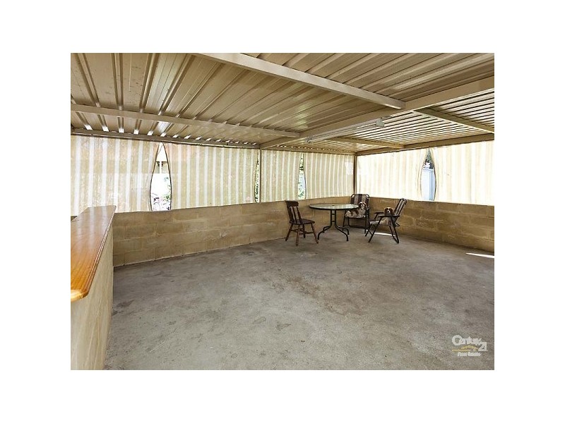 4 Jurien Way, Thornlie WA 6108