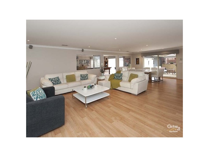13 Katrine Parade, Canning Vale WA 6155