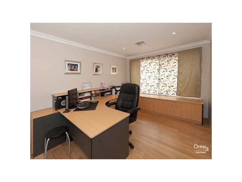 13 Katrine Parade, Canning Vale WA 6155