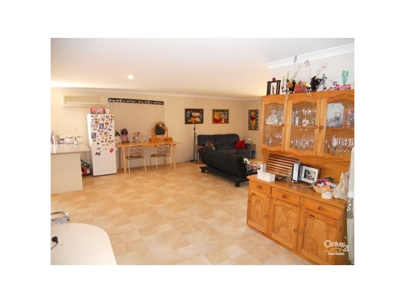 27 Vanderlin Crescent, Ridgewood WA 6030