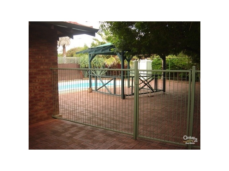 41 Rushbrook Way, Thornlie WA 6108