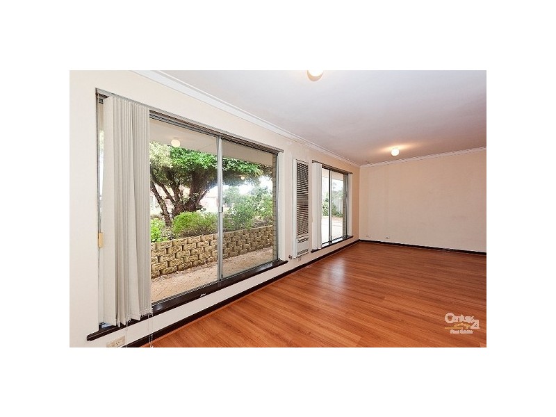 68 Belvedere Road, Hamersley WA 6022