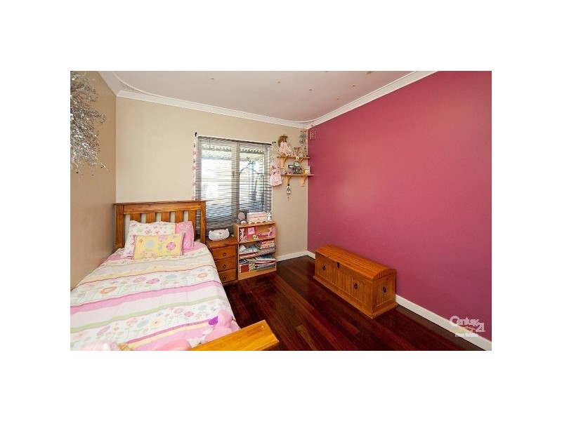 5 Devine Street, Maddington WA 6109