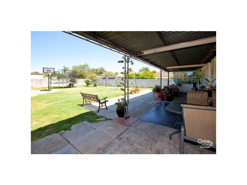 5 Devine Street, Maddington WA 6109
