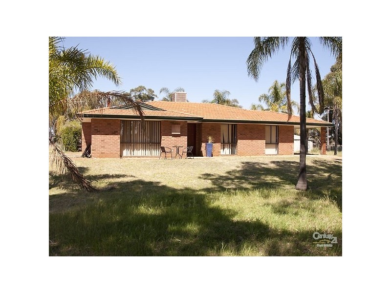 406 Orton Road, Oldbury WA 6121