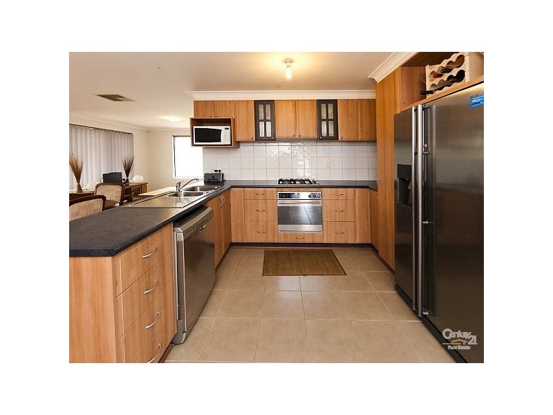 22 Warrida Way, Maddington WA 6109