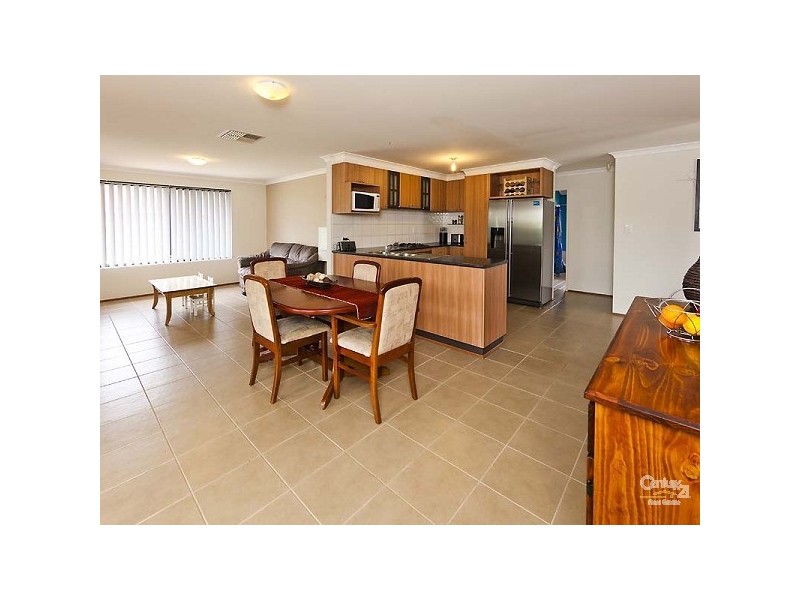 22 Warrida Way, Maddington WA 6109