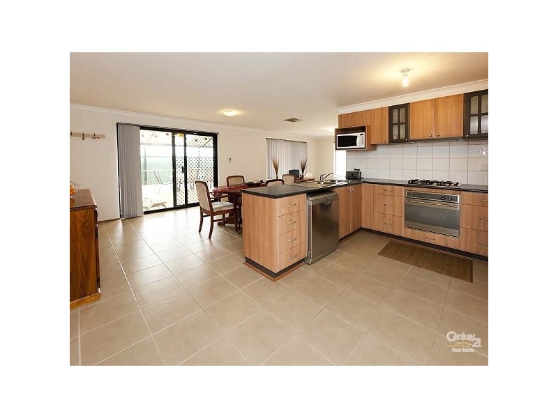 22 Warrida Way, Maddington WA 6109