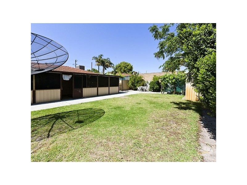 99 Hume Road, Thornlie WA 6108