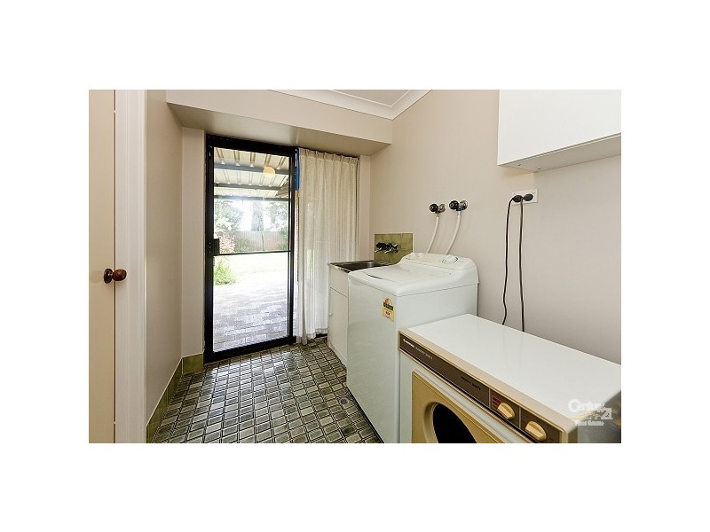 100 Apsley Road, Willetton WA 6155