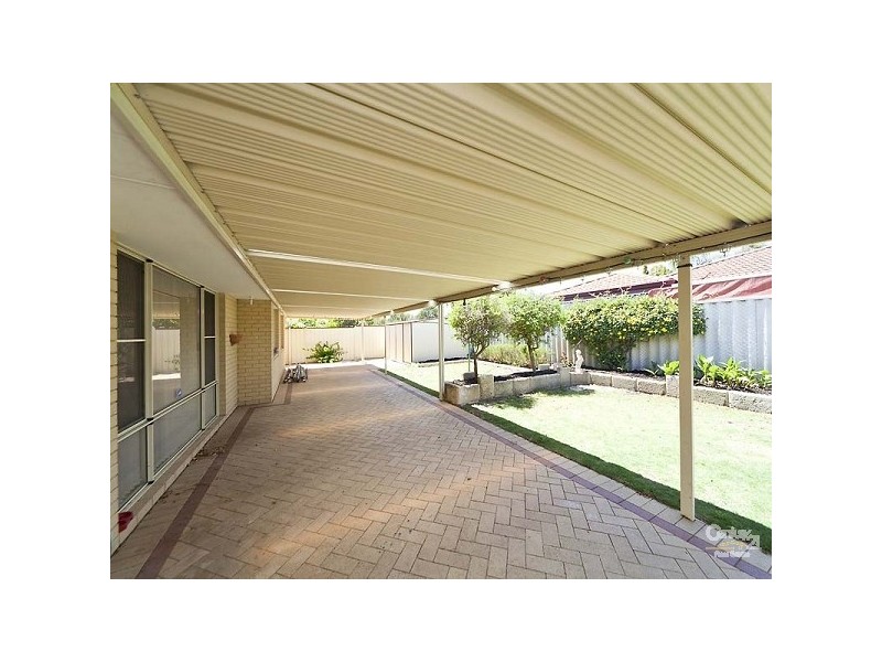 2 Feather Place, Huntingdale WA 6110