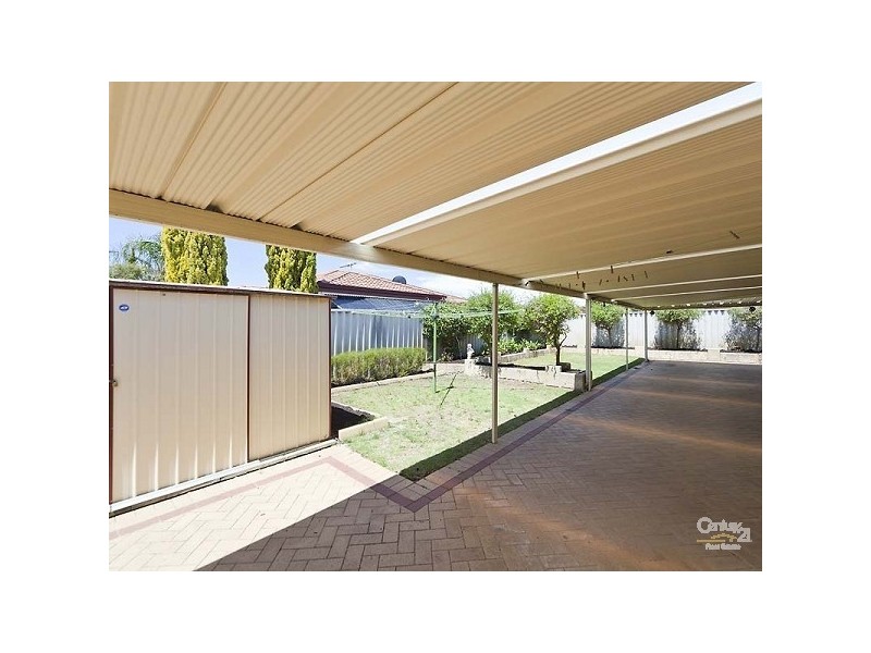 2 Feather Place, Huntingdale WA 6110