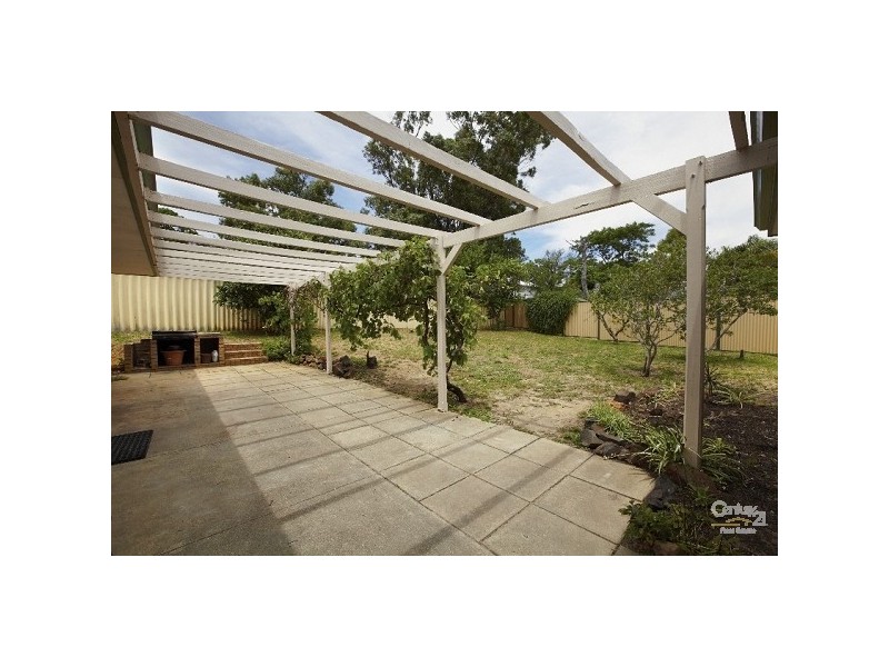 23 Harcourt Place, Bellevue WA 6056