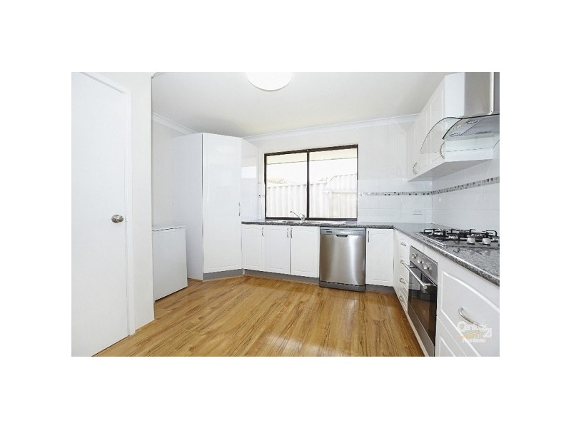 23 Harcourt Place, Bellevue WA 6056