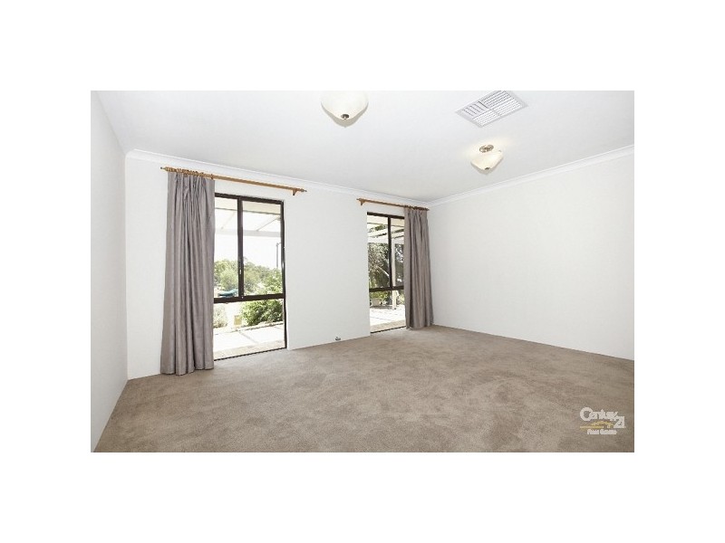 23 Harcourt Place, Bellevue WA 6056