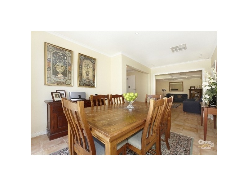 40 Regency Drive, Thornlie WA 6108