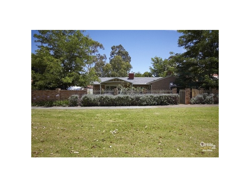 40 Regency Drive, Thornlie WA 6108