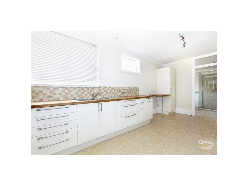 1/157 Sevenoaks Street, Cannington WA 6107