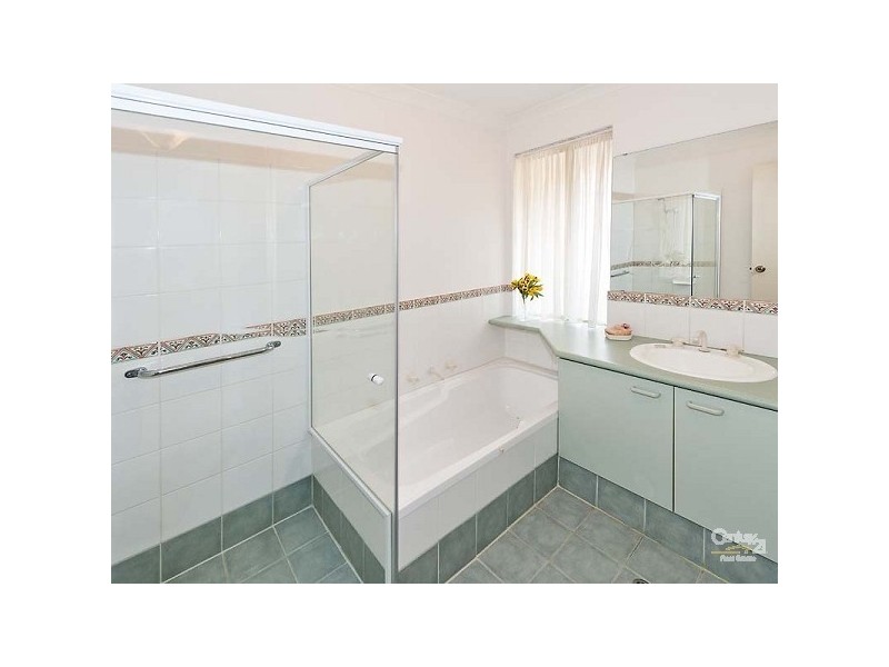 11 Summer Place, Thornlie WA 6108