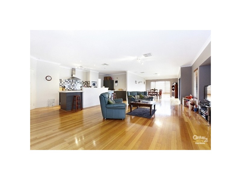 4 Cannich Boulevarde, Canning Vale WA 6155